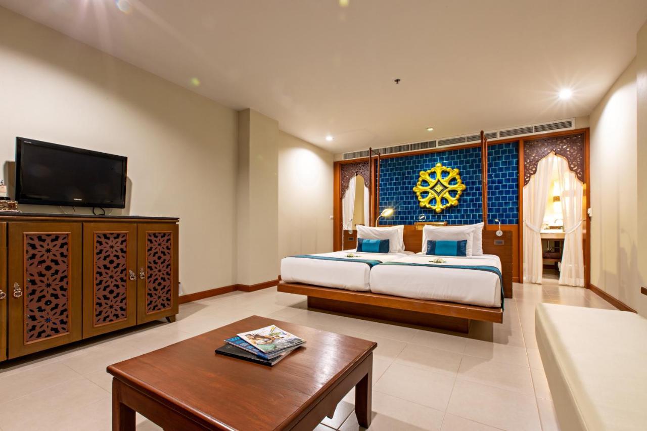 Deluxe Double or Twin Room with Pool View